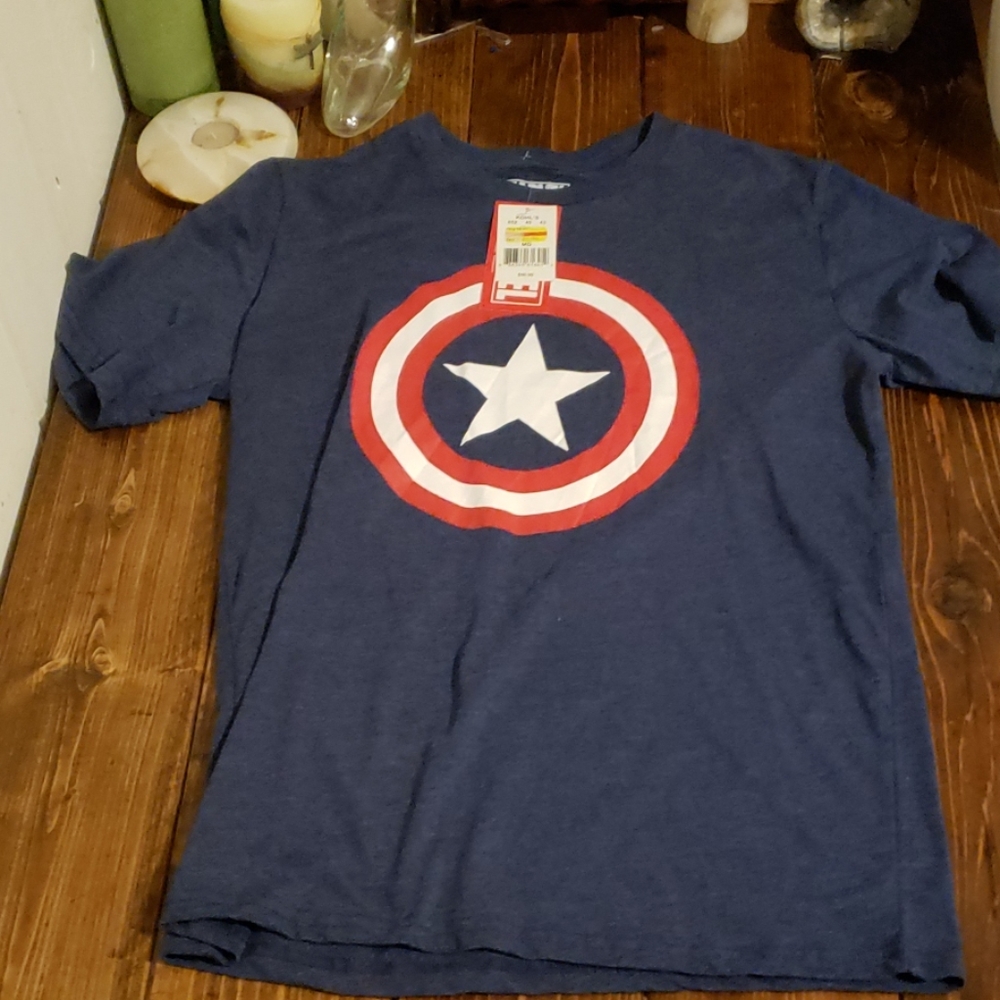 Marvel Captain America size m NWT